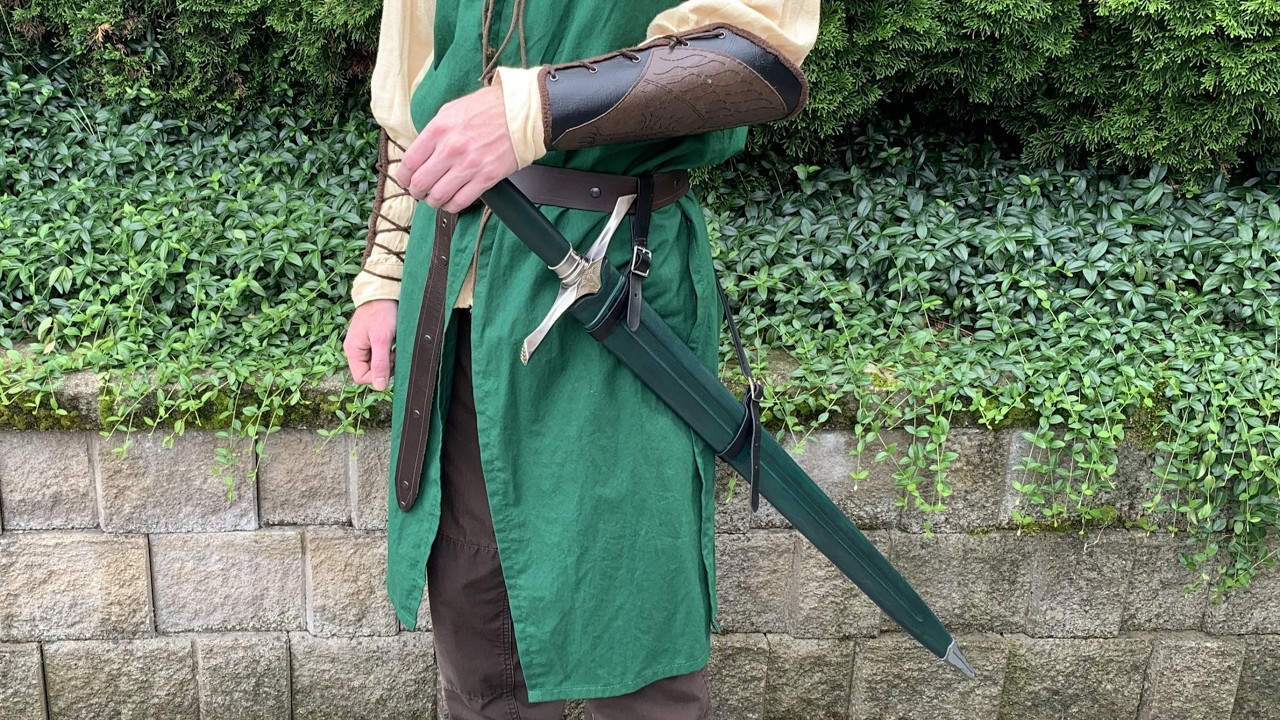 Making a Scabbard for a Lord of the Rings Sword