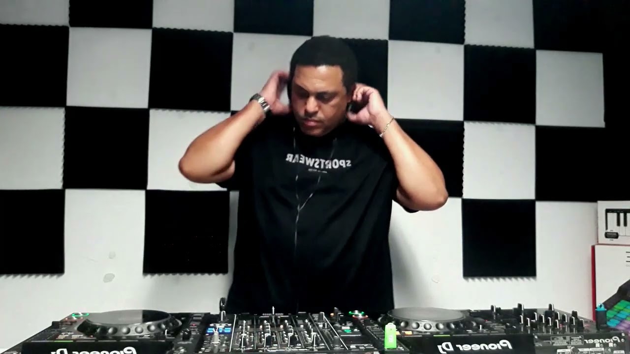 Dj Stein at #NewMusicStudio