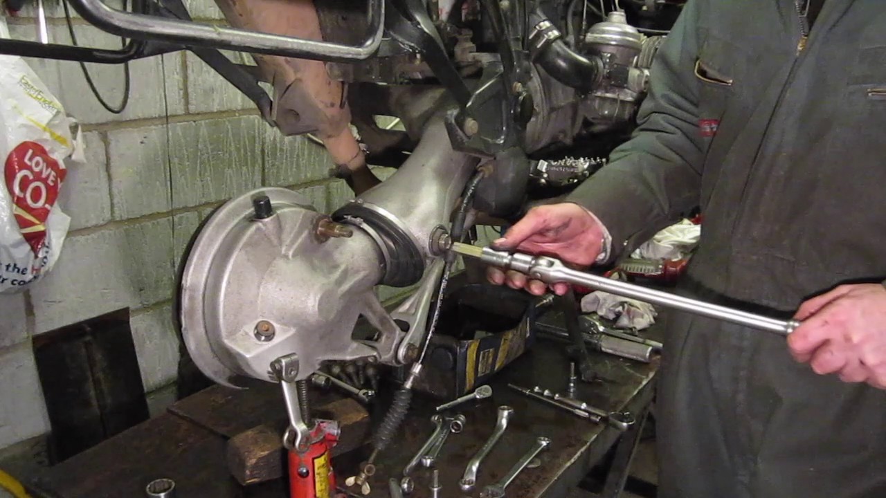 Removing the Bevel Box and Swing Arm