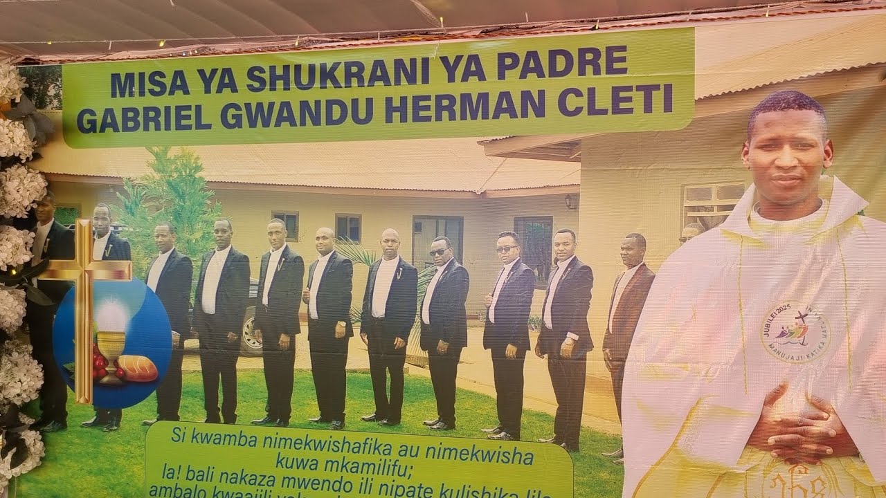 ADHIMISHO LA MISA TAKATIFU YA SHUKRANIYAPADRIGABRIEL GWANDU HERMAN CLETI