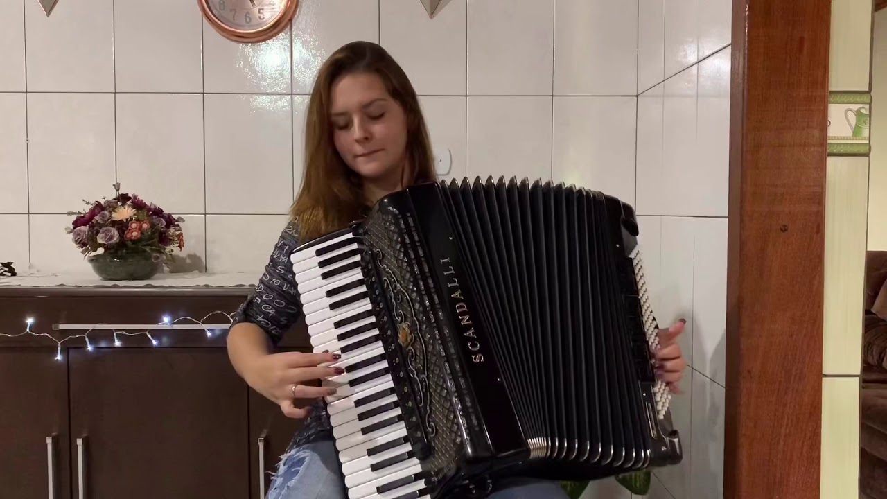 Julia Maurer - Bombachudo (Albino Manique)
