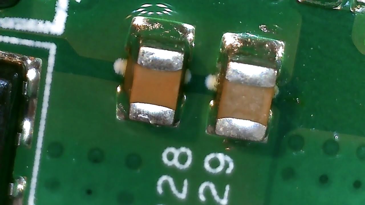 3 egyszerű laptop: 1 BIOS írás és 2 zárlatos kondenzátor