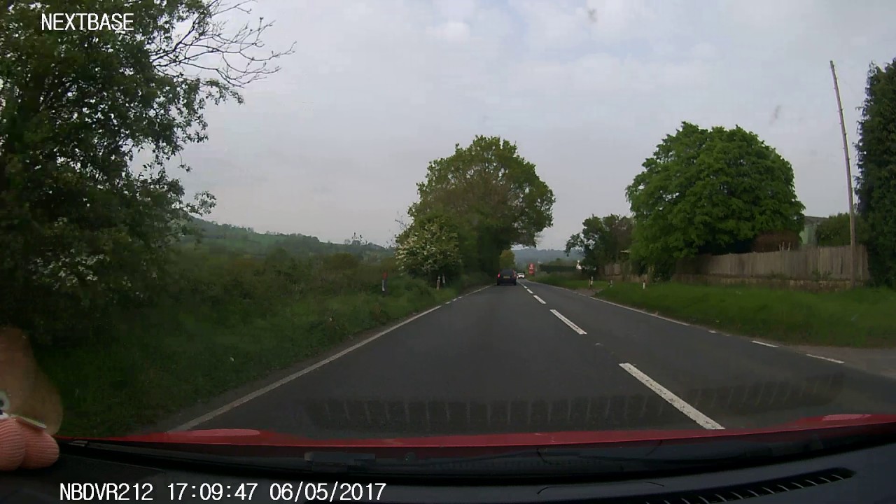 Impatient Idiot Volvo driver dangerous overtake UK