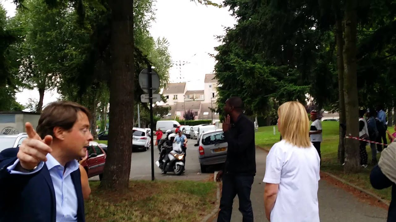Pogba arrivée en scooter