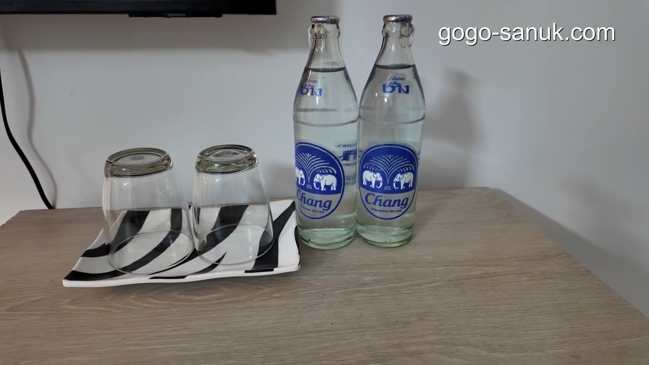 Sukhumvit Soi 8 Walk 🚶 | Crown BTS Nana Hotel | Bangkok Thailand 4K