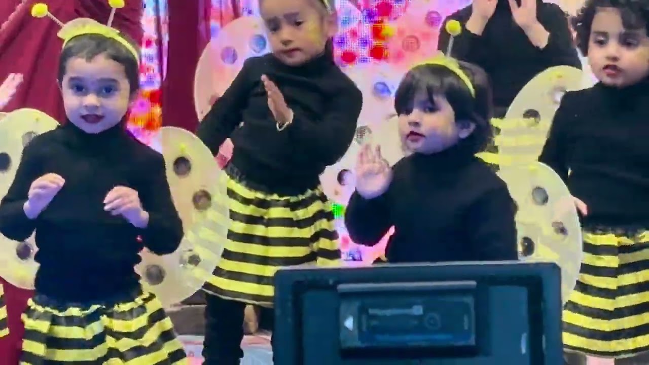 #Aaradhya’s 1st stage performance @kidzee