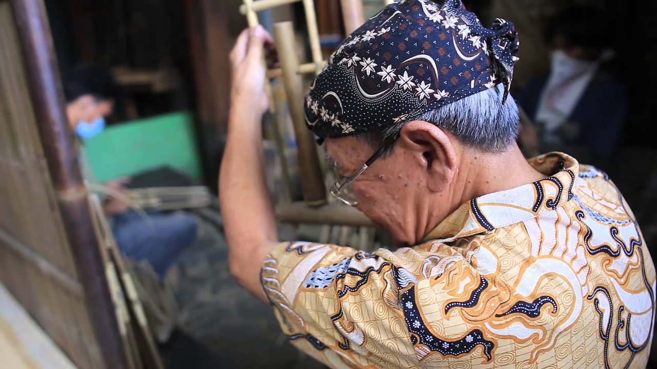 Tuning Angklung with Pak Handiman
