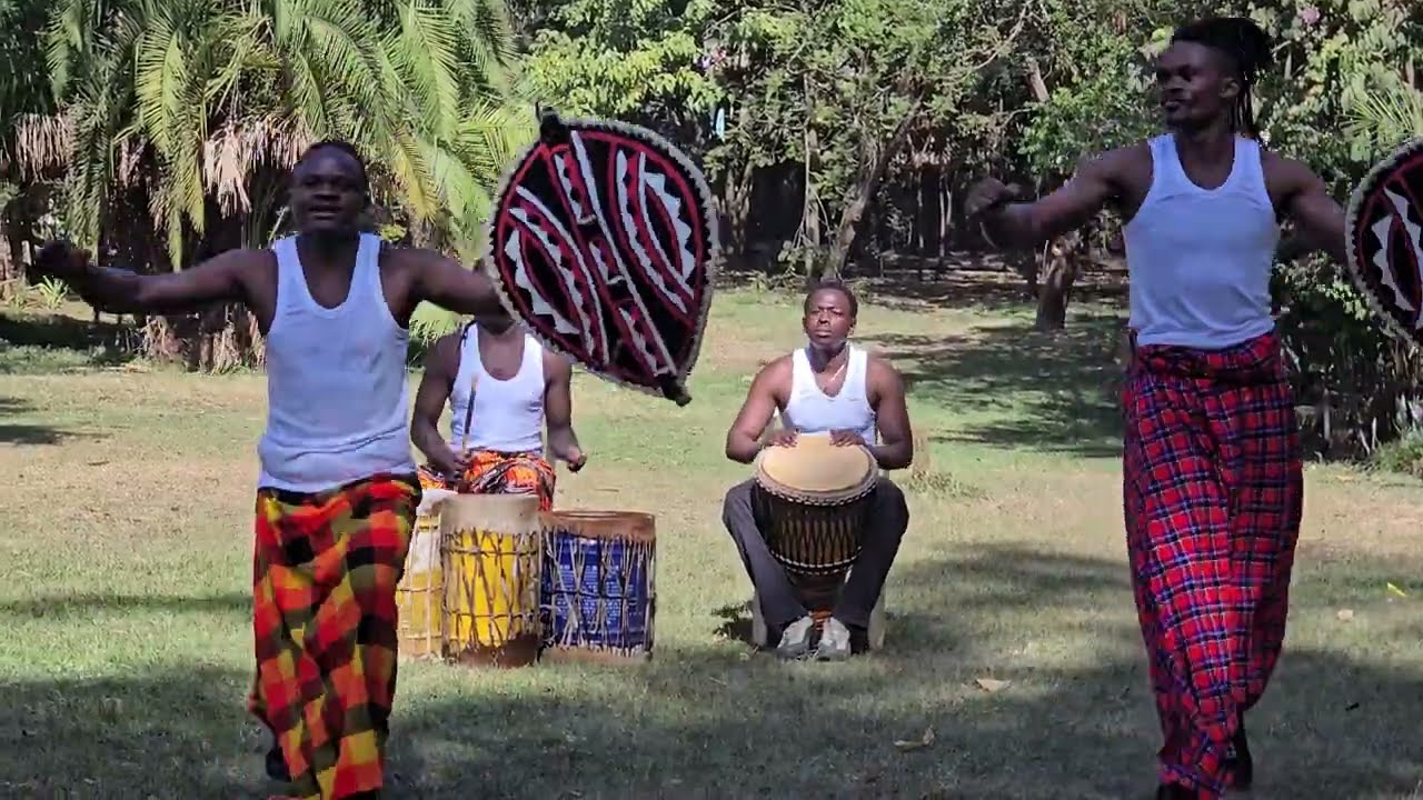 The energy  is on top | art Traditional 