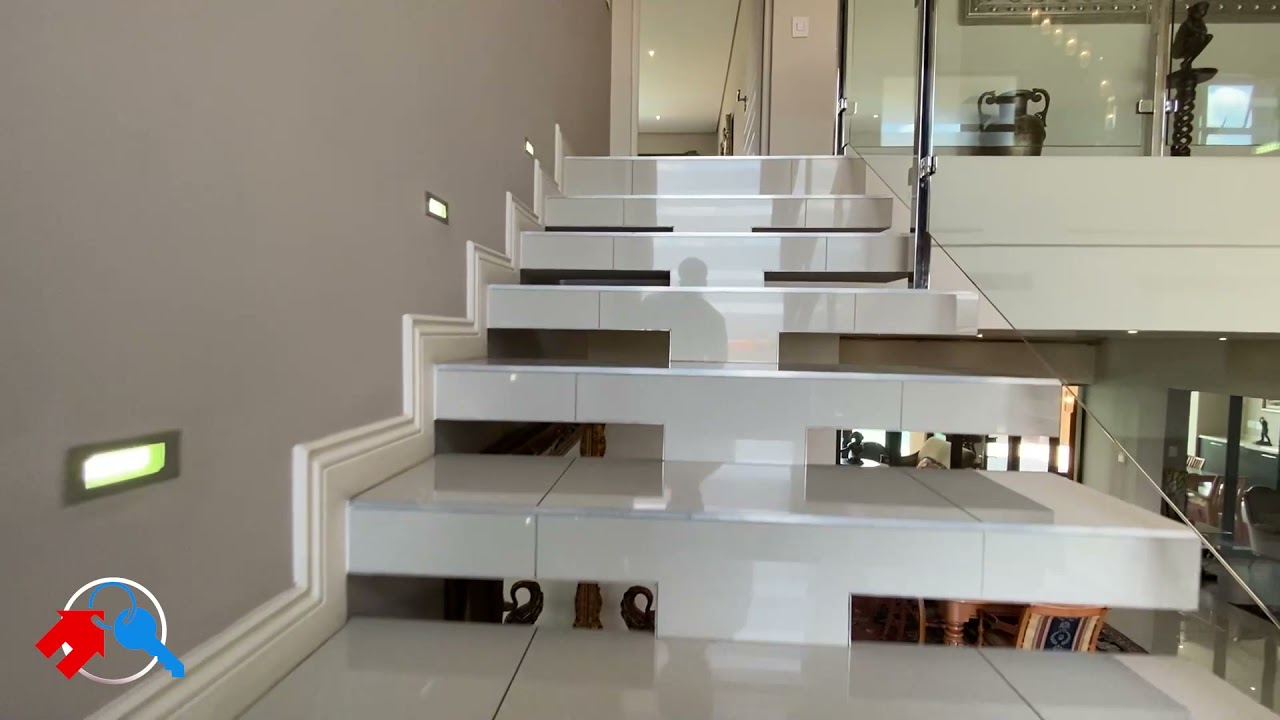 4 bedrooms, 4 baths , Blue Valley Golf Estate R 5 899 000