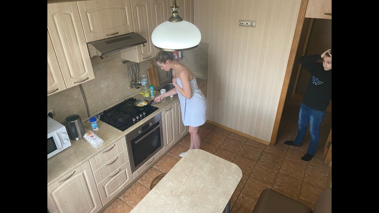 Проверка Няни - Репетитора, Что Позволяет себе няня в отсутствии родителей