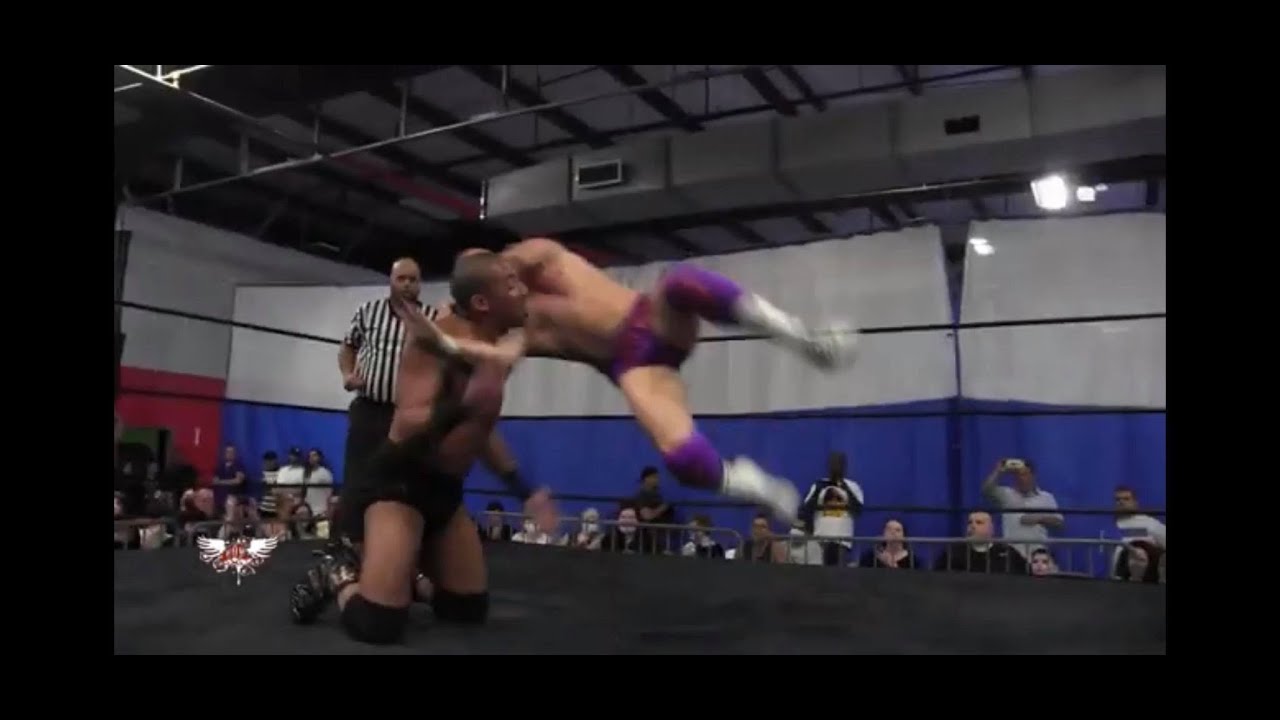 [FREE MATCH] Darius Carter v Vinny Pacifico