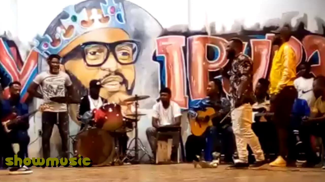 Papy Kakol avec Ba Danseuses ya Robino Grand Répétition Chez Fally Ipupa