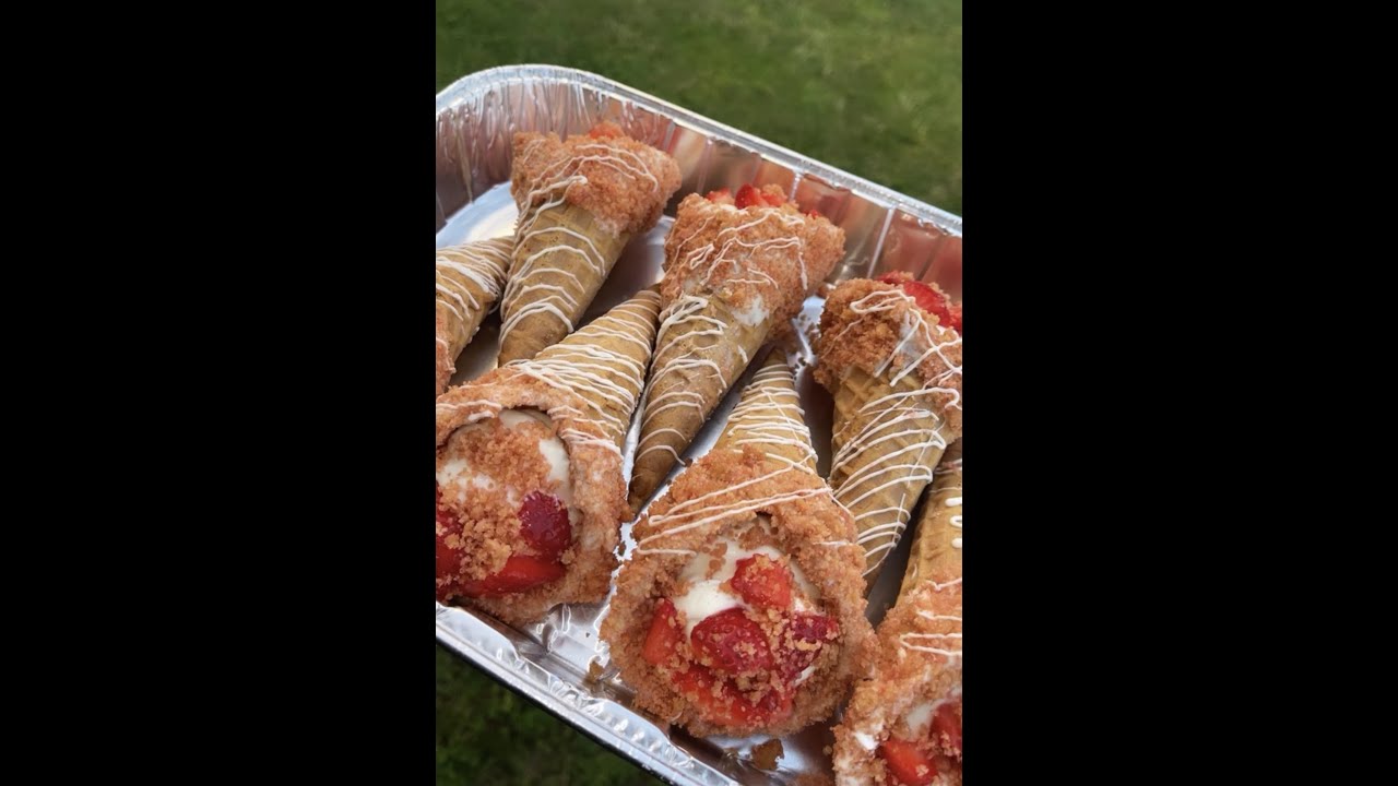 strawberry crunch cheesecake cones