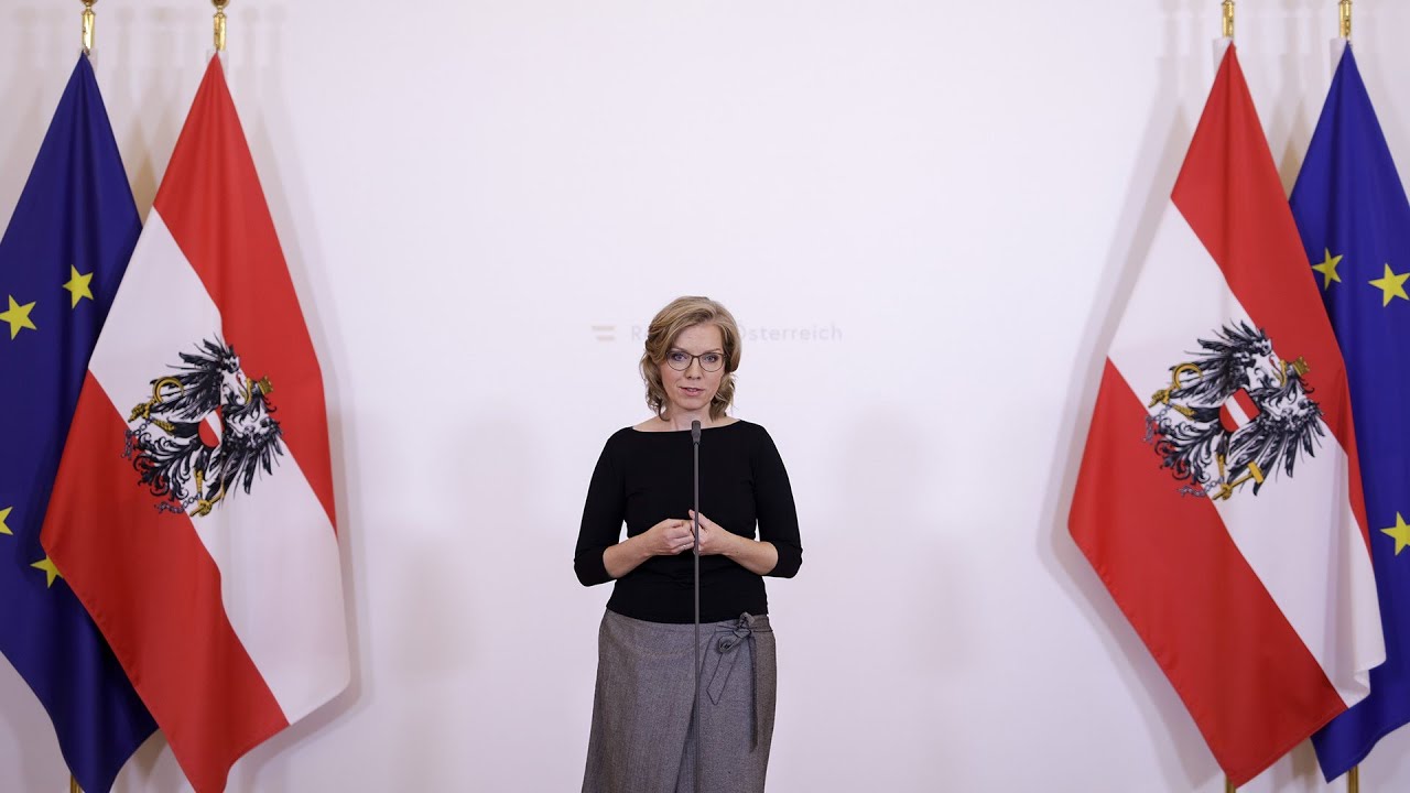 Doorstep von Klimaschutz- und Innovationsministerin Leonore Gewessler