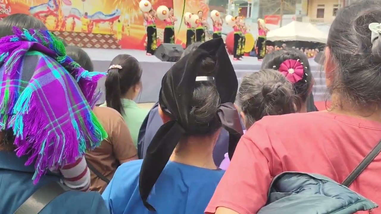 Lượn hát then múa hội pháo hoa quảng uyên mọi người cùng xem nhé 