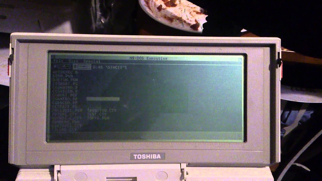 Toshiba T1100 plus running windows 1.0