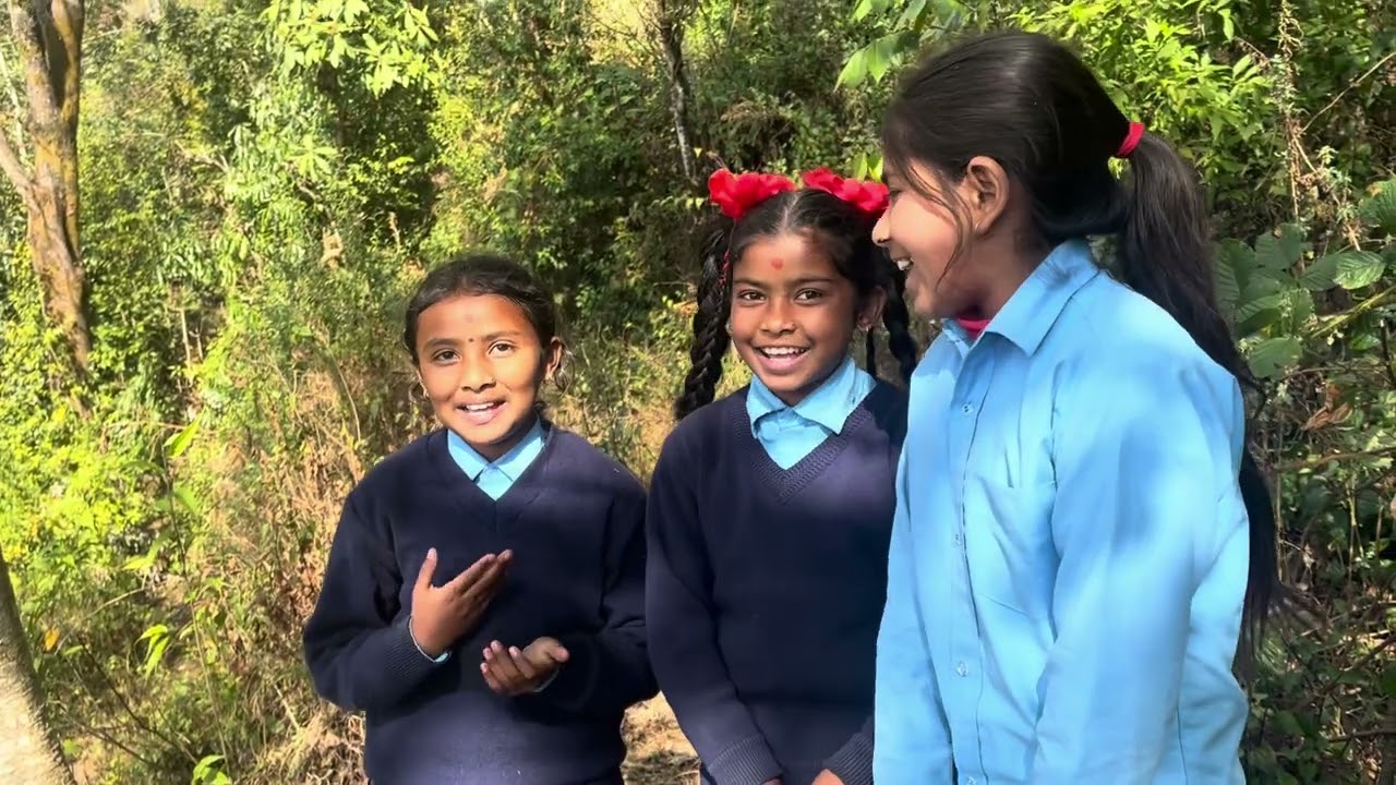 On Friday 😍lapsi tipna jadako ramilo🙃🙂😍with students 😍funandmindfresh🥰