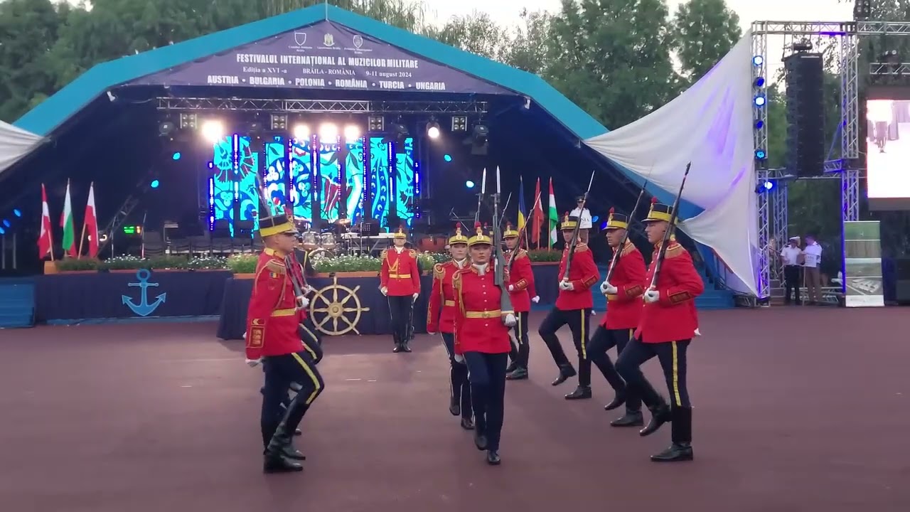 Drill Team Brigada 30 Gardă și Protocol „Mihai Viteazul”  Show Festivalul Internațional al Muzicilor