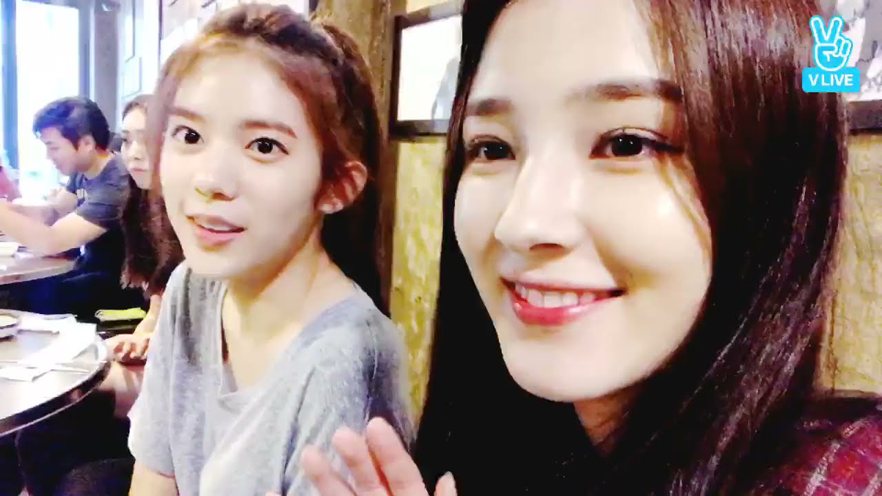 Mukbang With Momoland 모모랜드: 
