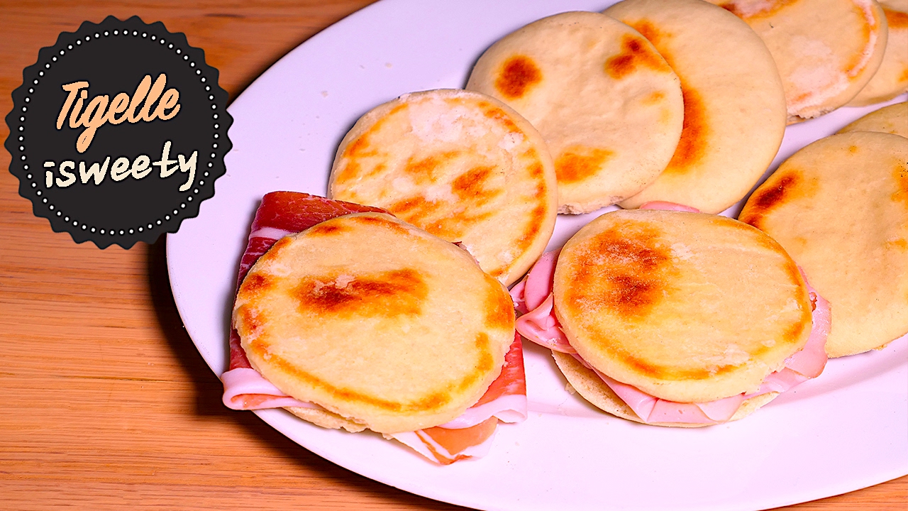 Pane Modenese: Tigelle o Crescentine Fatte in Casa (Senza Tigelliera)