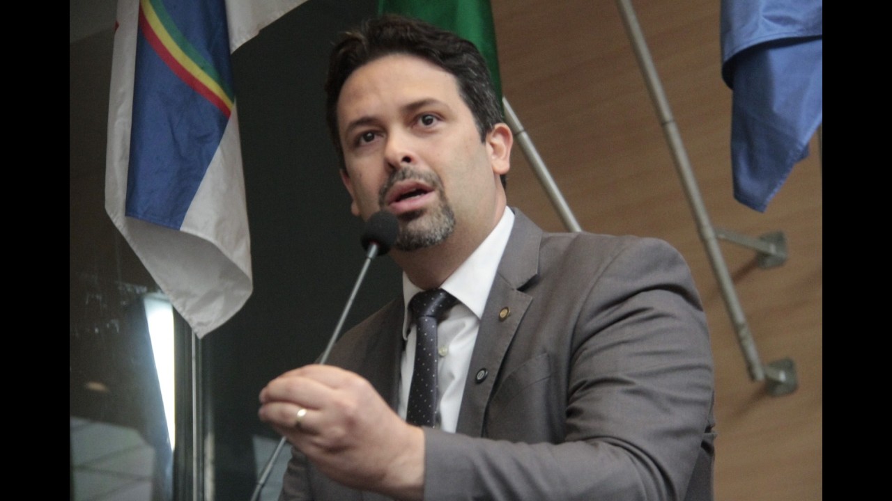 Felipe Alecrim aborda pedido de convocação de Procurador-Geral do Município