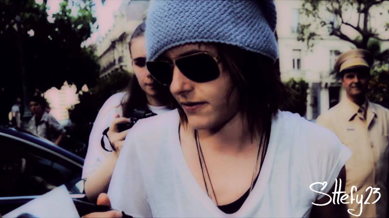   Kate Moennig   One  