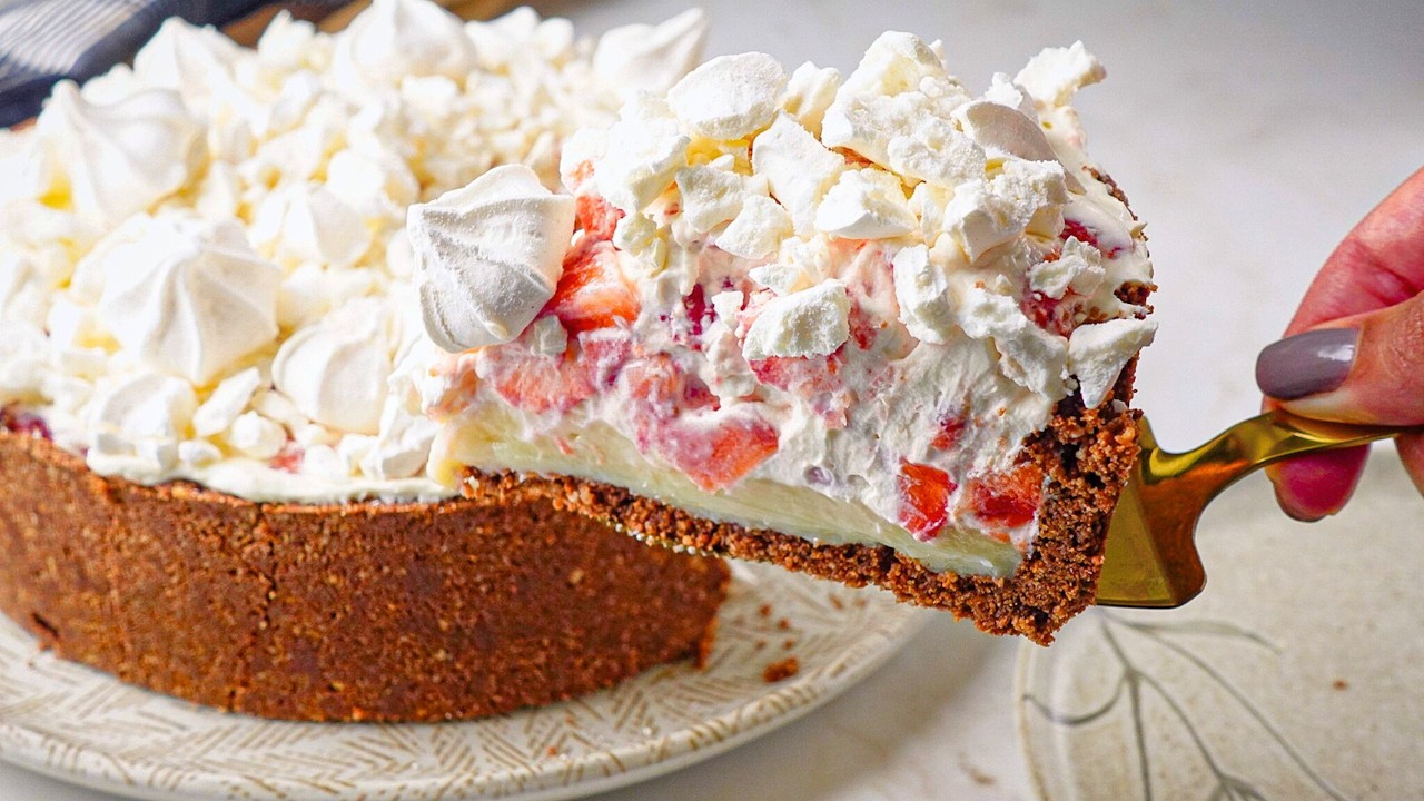 A TORTA QUE TODO MUNDO PEDE A RECEITA: O SEGREDO DA MORANGOFFE PERFEITA!
