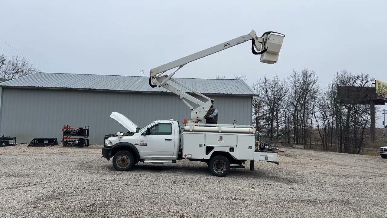 2016 Dodge Ram 5500 Utility Bucket Truck. 