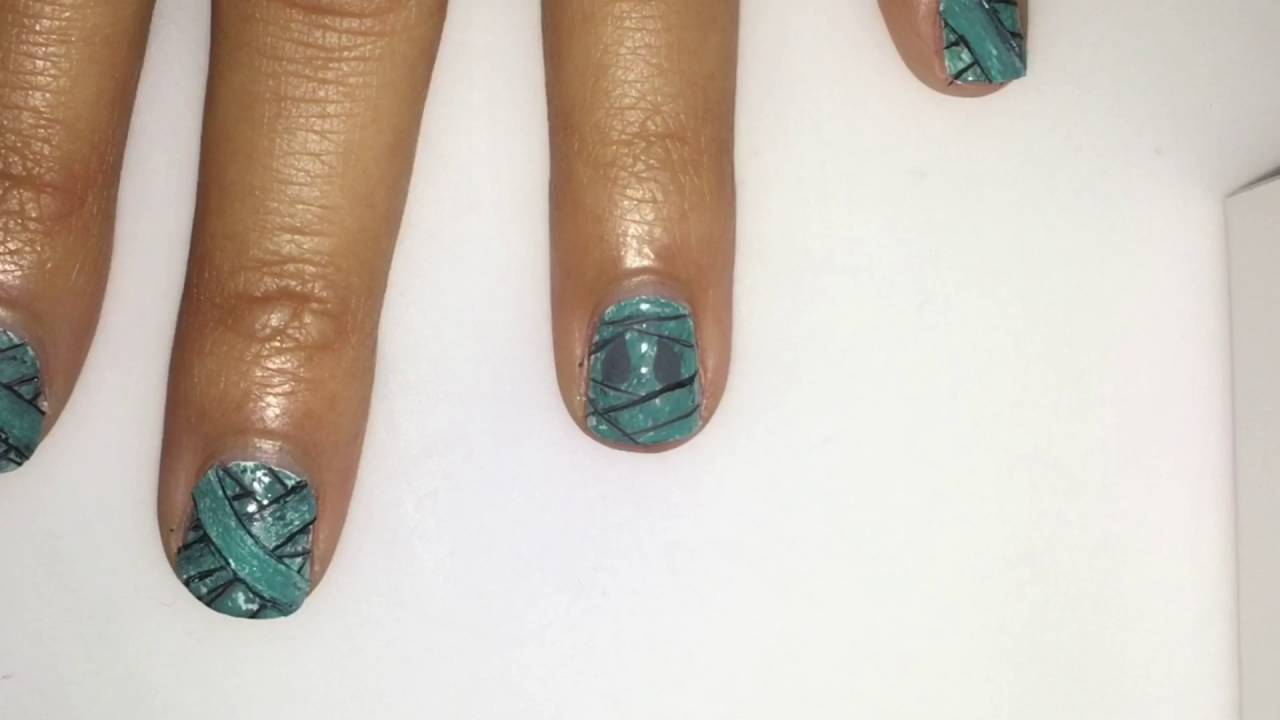 DIY 3D Mummy Nails