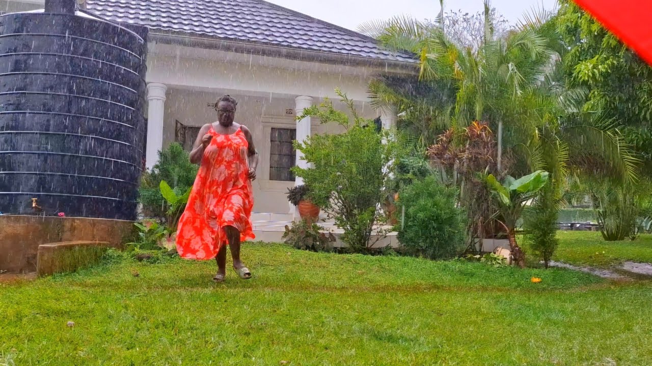 I FOUND LOVE | Celebrating love on a beautiful rainy day in the countryside.