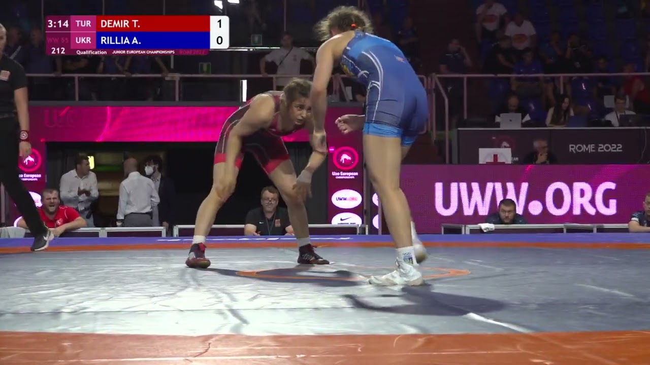Qual. WW - 55 kg: T. DEMIR (TUR) v. A. RILLIA (UKR)