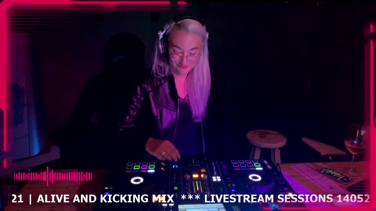 Livestream Sessions | E-Villian