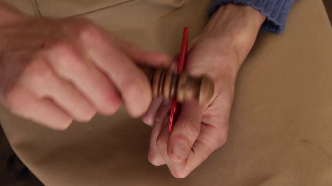 Making a Kangaroo Leather Card Wallet - Andrew Reeson