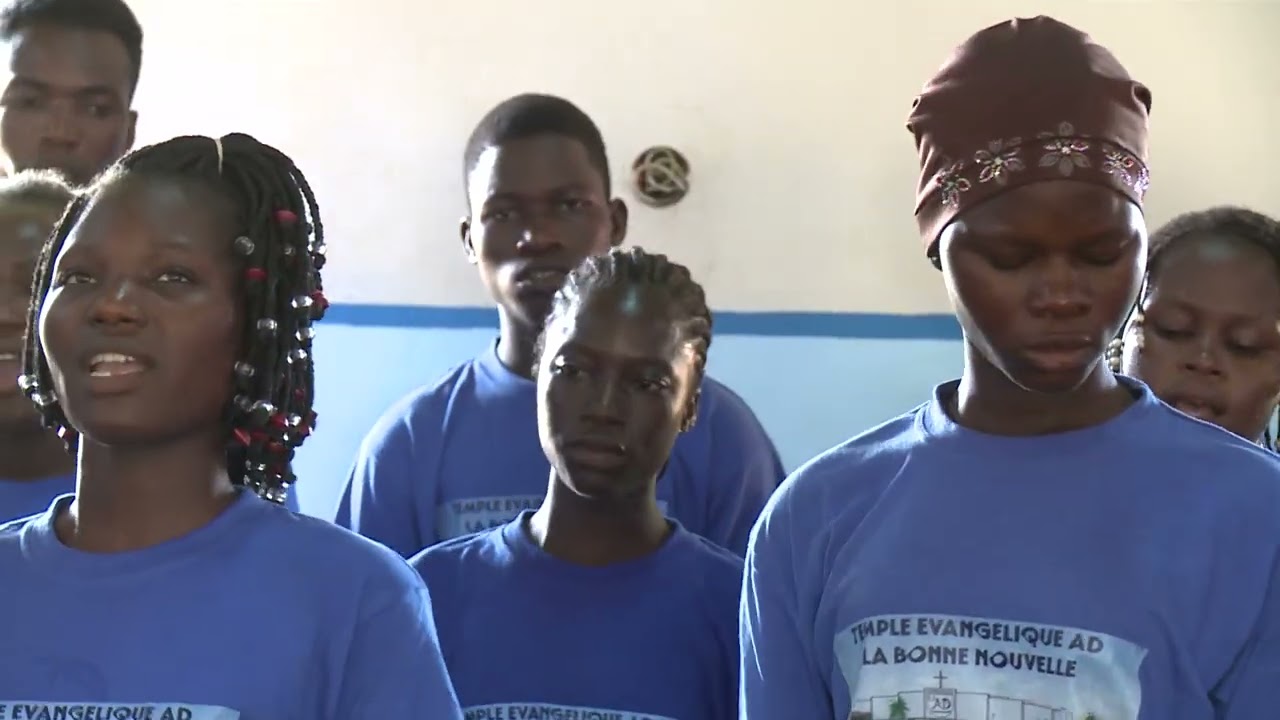 N°19 CULTE  EGLISE BONNE NOUVELLE