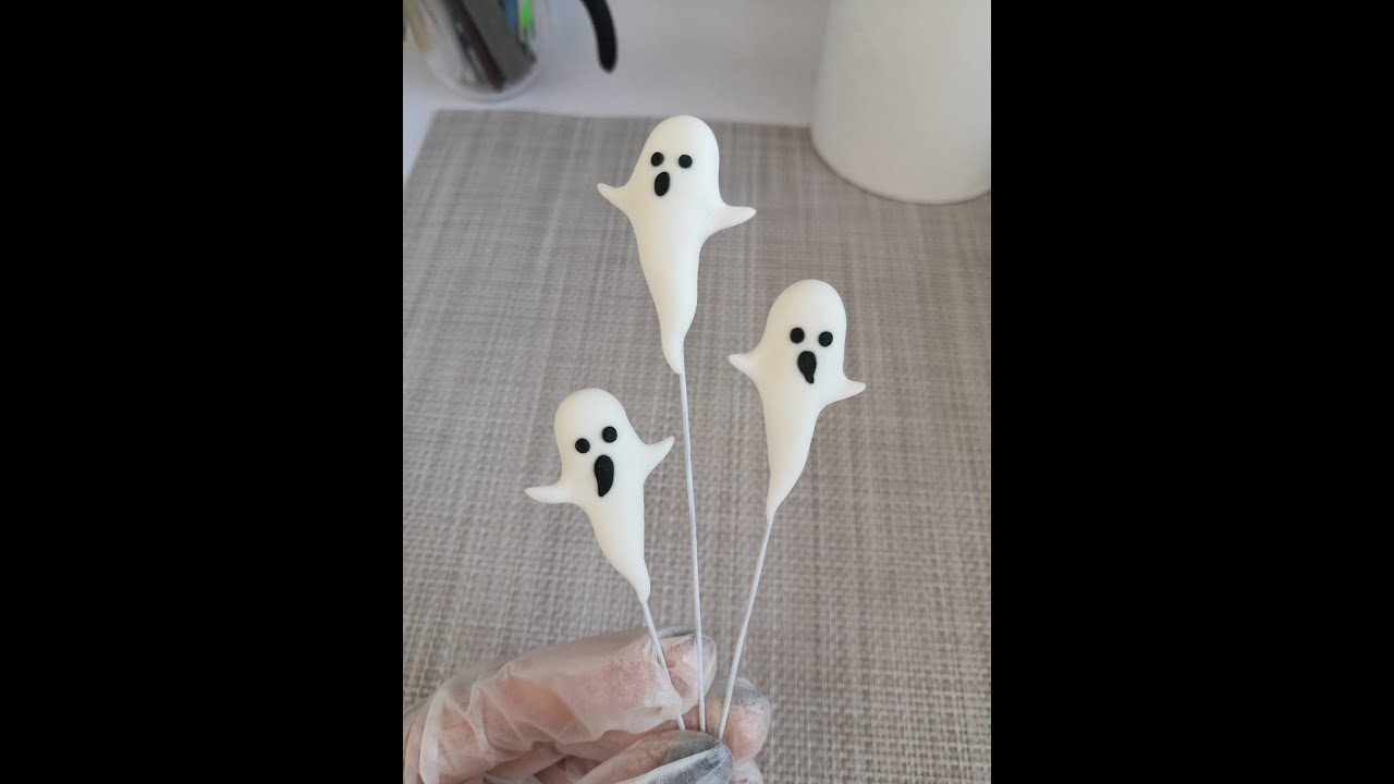 Sugar paste tutorial cute little ghosts for halloween. Милые привидения из мастики на хэлоуин