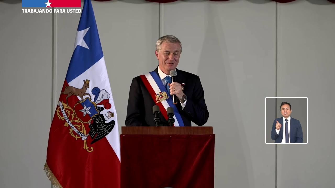 Presidente José Antonio Kast encabeza su primera actividad en liceo de Ñuñoa