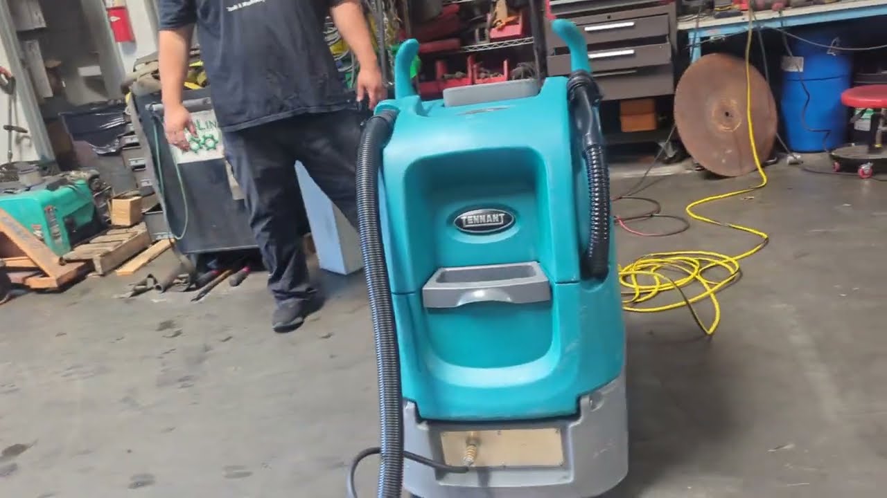 Tennant EH2 Commercial Heated Carpet Extractor Vacuum With Wand Sprayer 120V