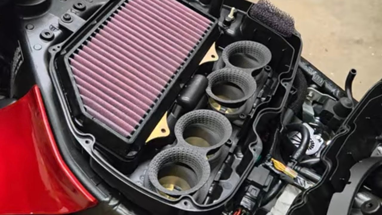 GSXR 1000 Velocity Stack Installation. Carbon Smith Velocity Stacks.