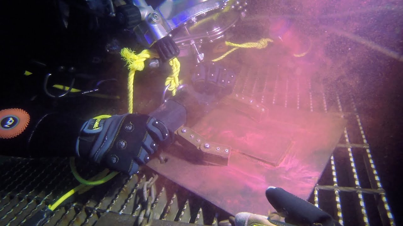 NDT Training using MPI - 50 FT Dive in Drysuits