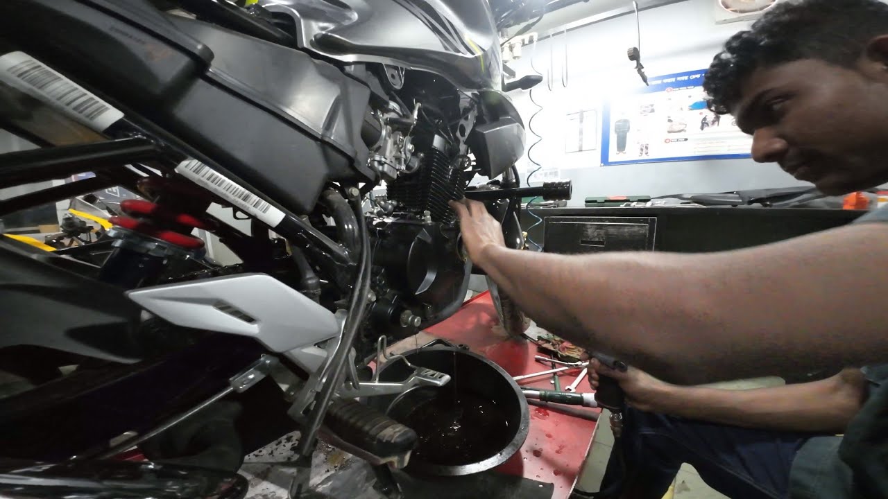 First Engine Oil Change of My SUZUKI Gixxer Monotone 🔧 | পার্থক্য বুঝে গেলাম! | Sakib Bro