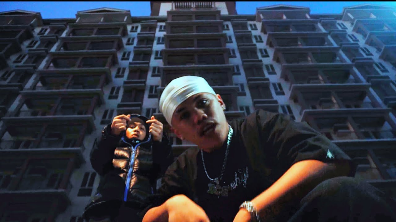 SINO MAS GANGSTA? - YOUNGBOY FT. DEVS (OFFICIAL MUSIC VIDEO)
