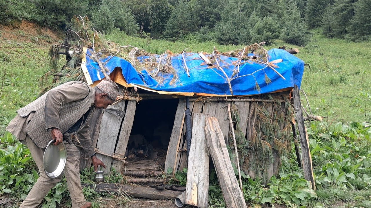 Himalayan village life | Most beautiful snow fall day in himalayan village |