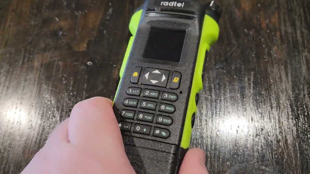 Radtel R8000 with Melowave Bandit-G antenna