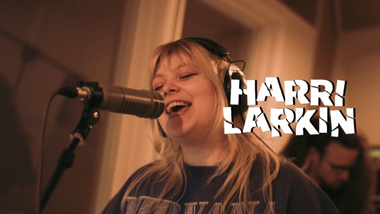 Harri Larkin - Sunburn (Live at Crystal Ship)