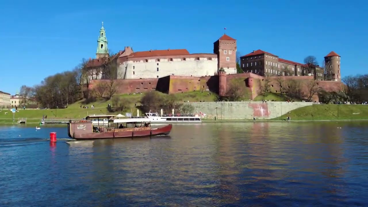 10-Minute Walk Along the Vistula in Kraków | Wawel Views | No Talking 