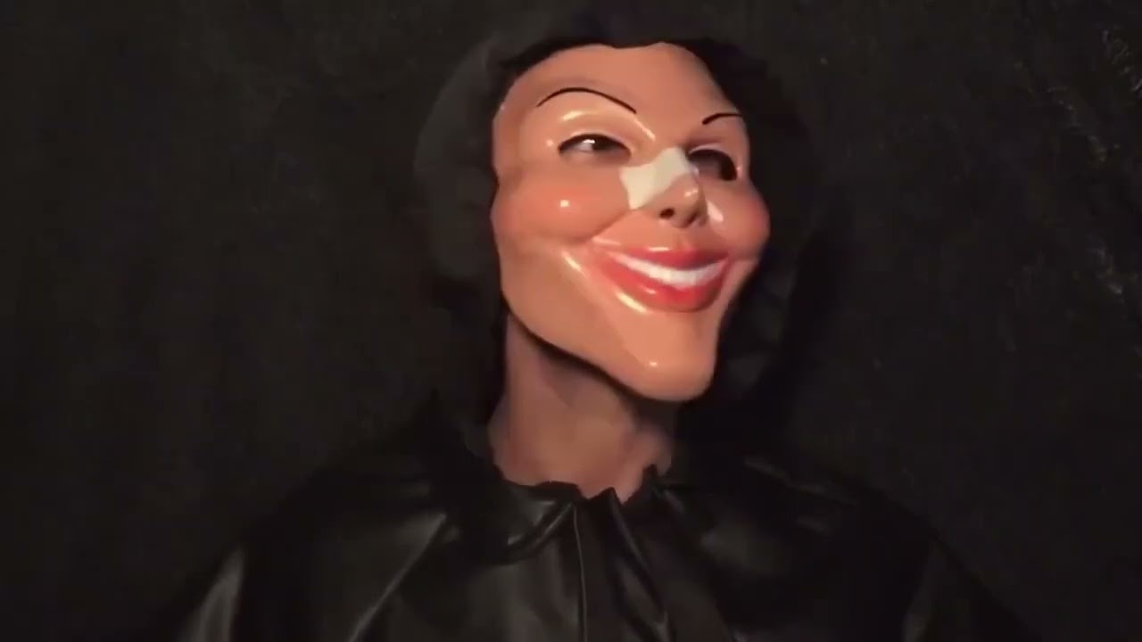 Why Women Reward Men Who Don’t Compete for Them