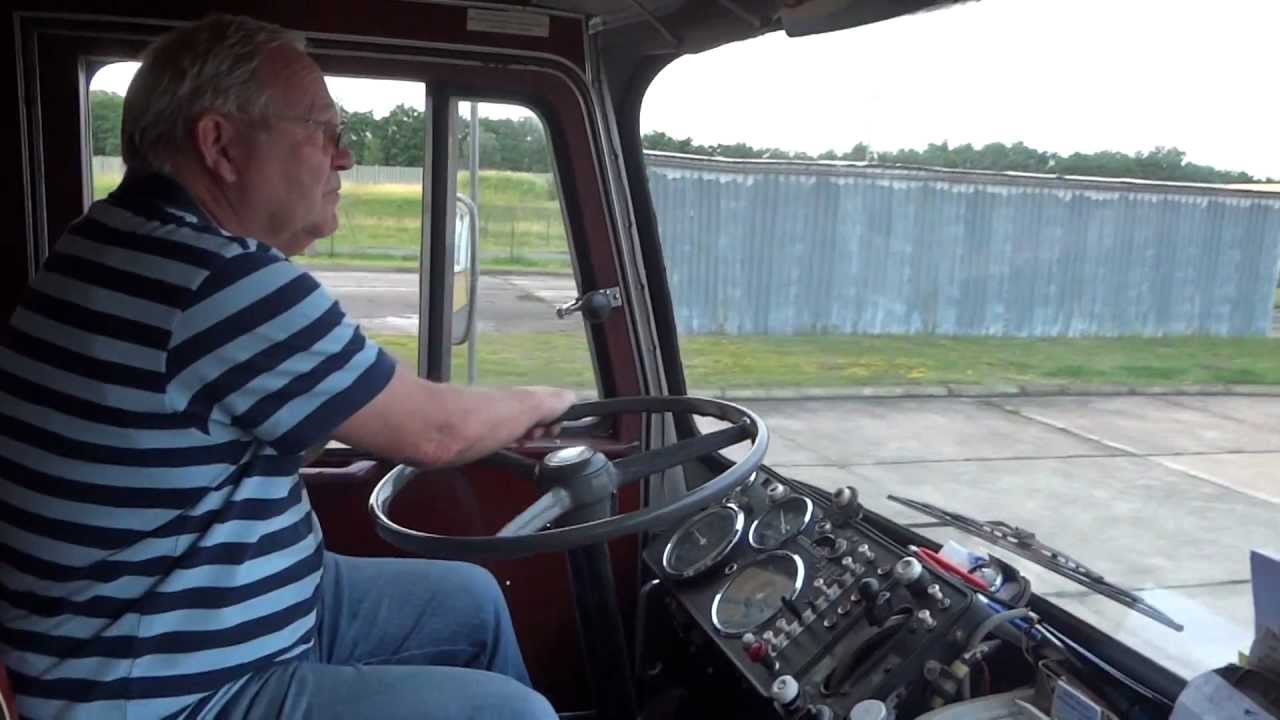 Oldtimer Treffen Marienborn 2012 - im LKW dabei sind die Kapitäne der Landstraße
