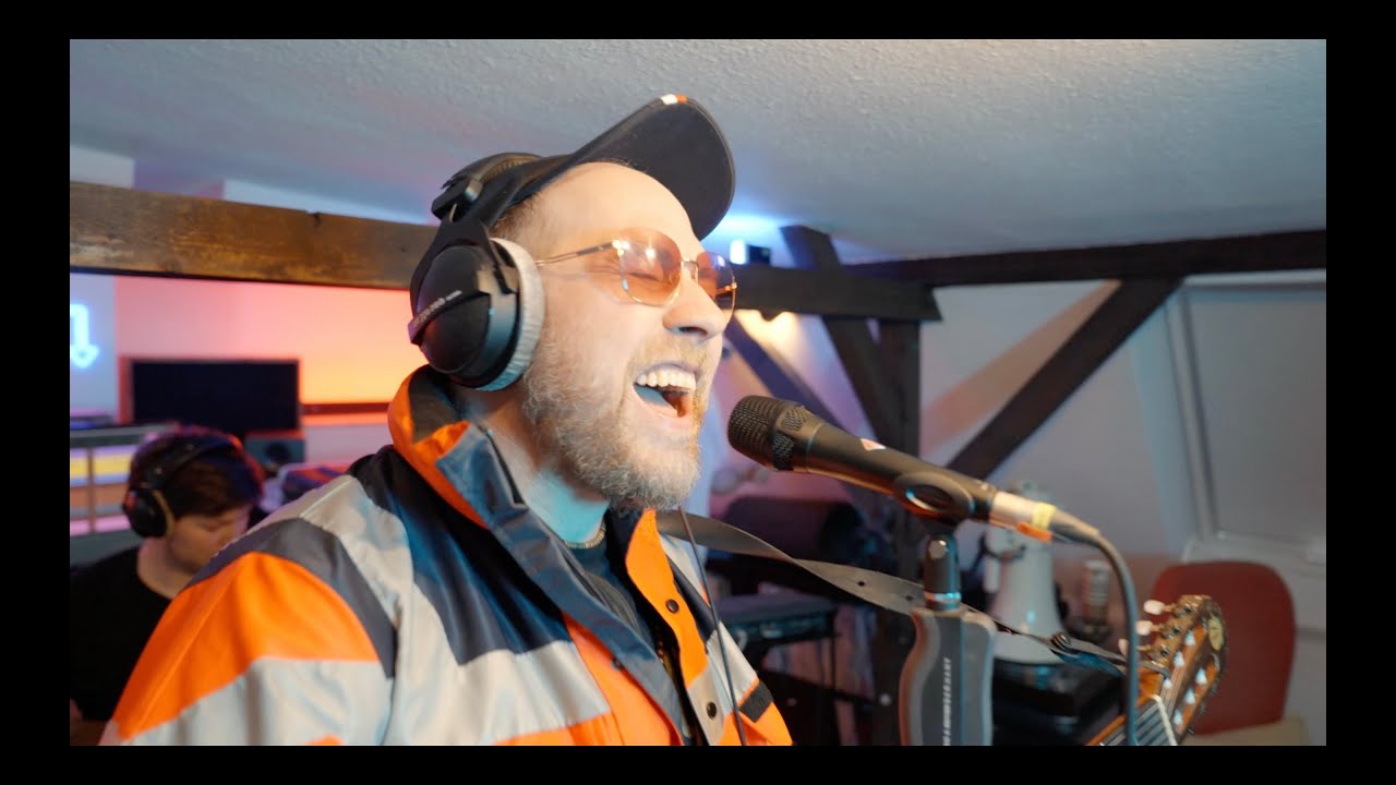 Attic Sessions feat. MELLOW MARK - TATÜTATA