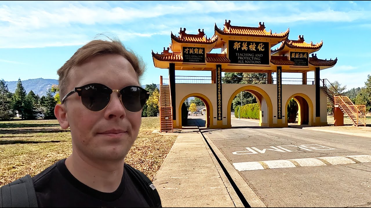 Exploring The City of Ten Thousand Buddhas