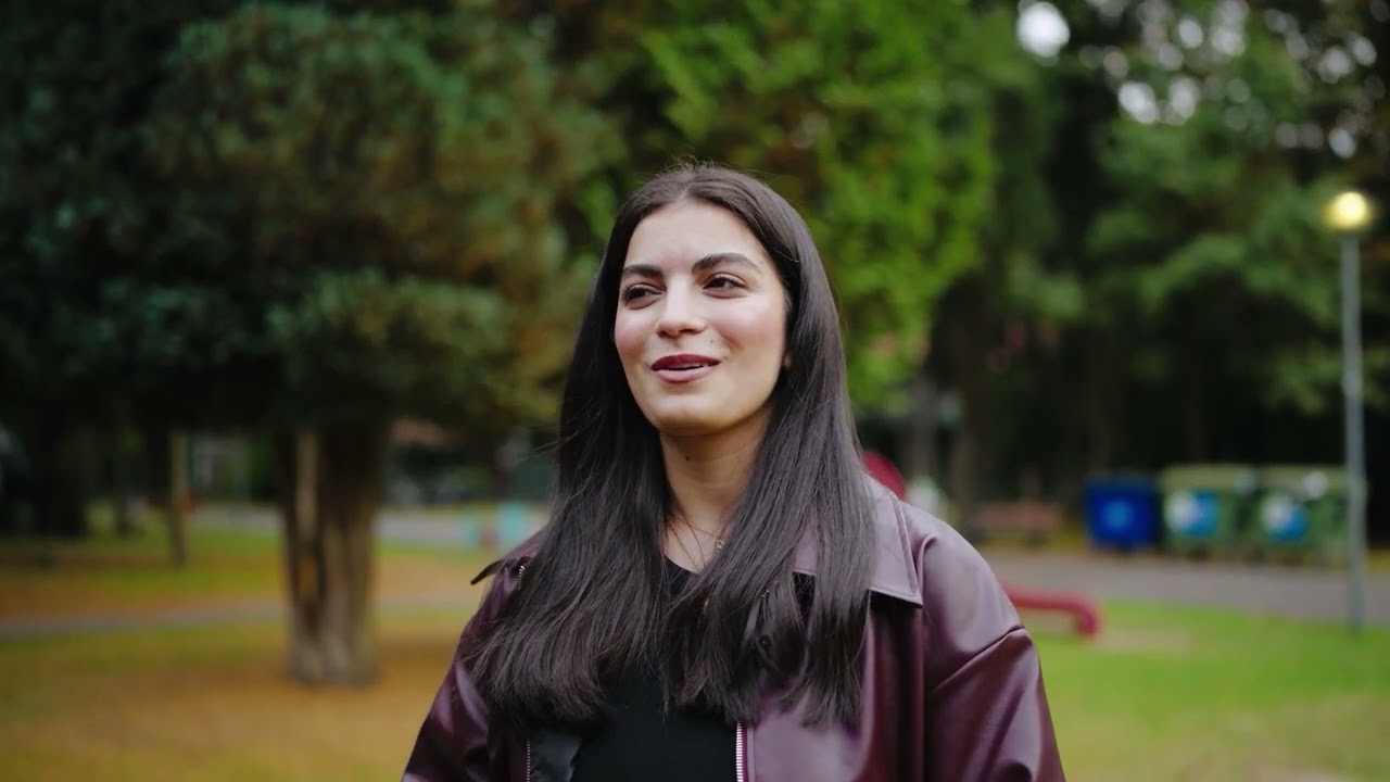 Sara: 